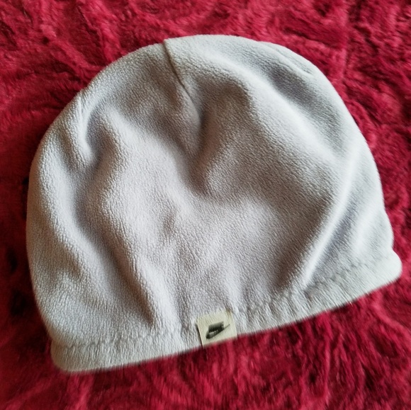 Nike Other - NIKE GRAY REVERSIBLE BEANIE!